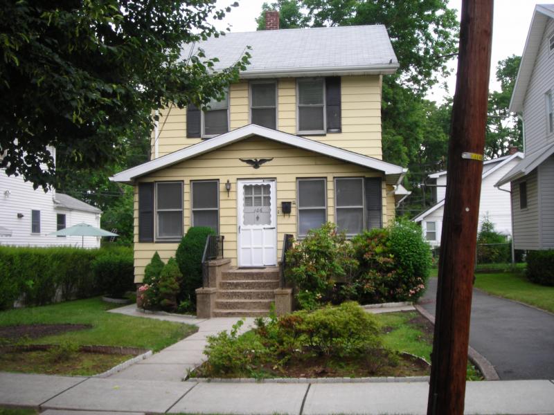 Moscara Realtors - Nutley, NJ